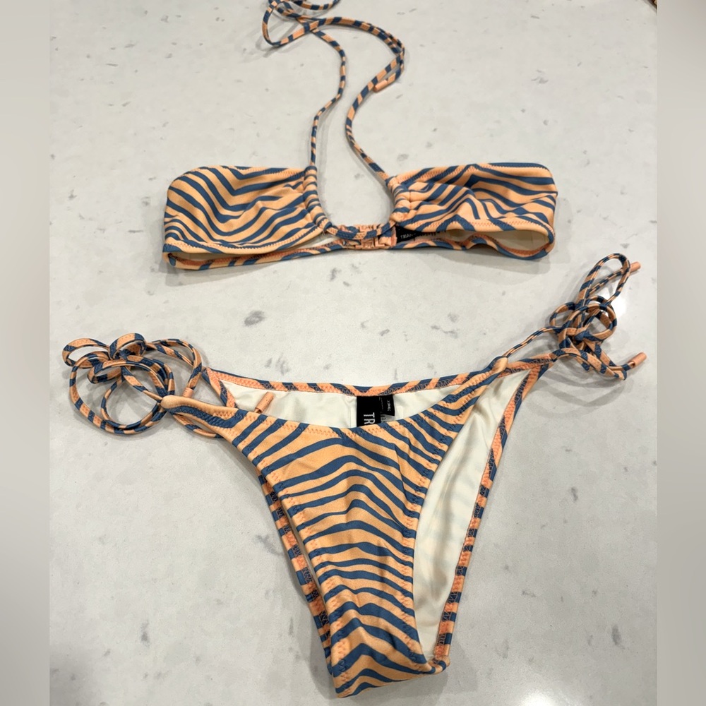 XS Triangl Swimsuit Bikini
